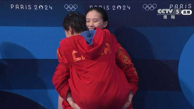 完全控制不, 问好, 了个比心的 完全控制不, 问好, 了个比心的