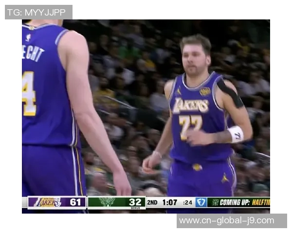 2021年湖人与雄鹿第三节精彩对决回顾与分析